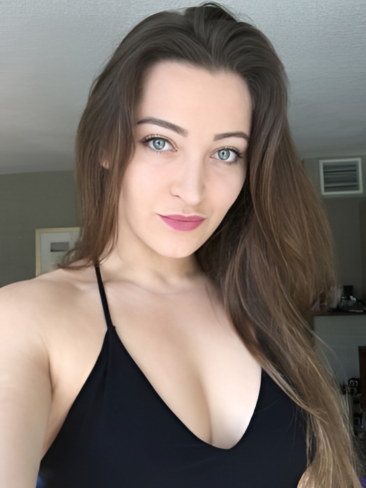 Виктория привлекальеная девушка из Шахт цена от 10000 руб