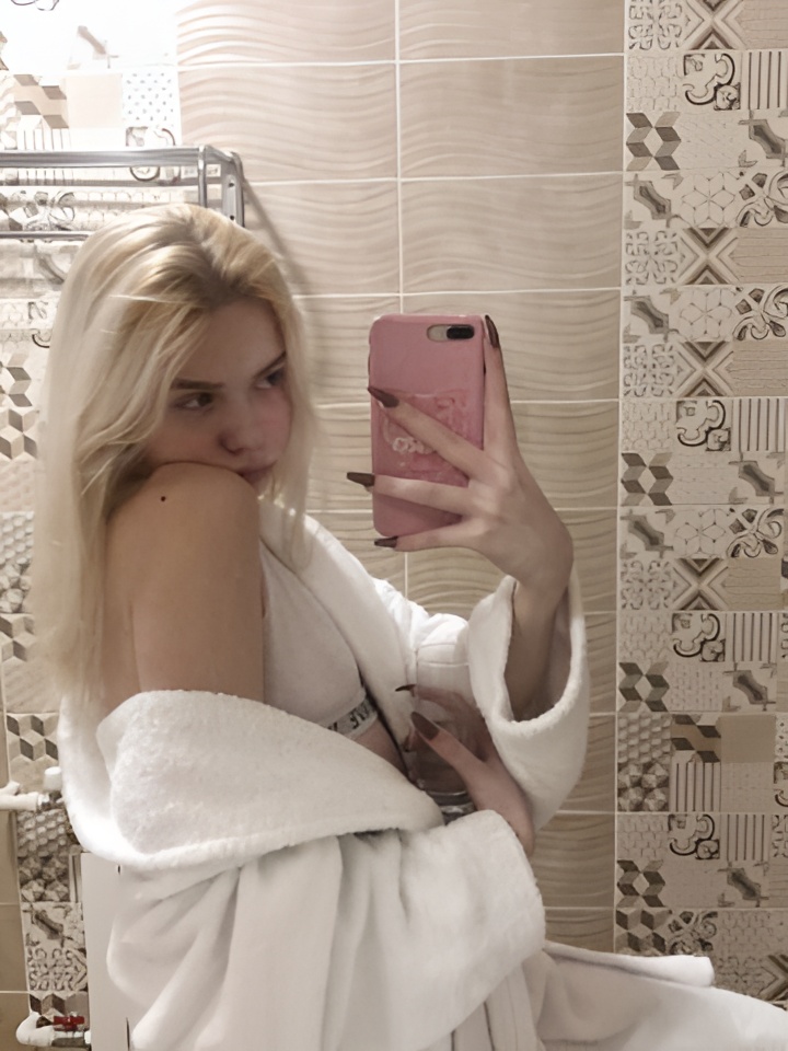 Юля привлекальеная девушка из Шахт цена от 4000 руб