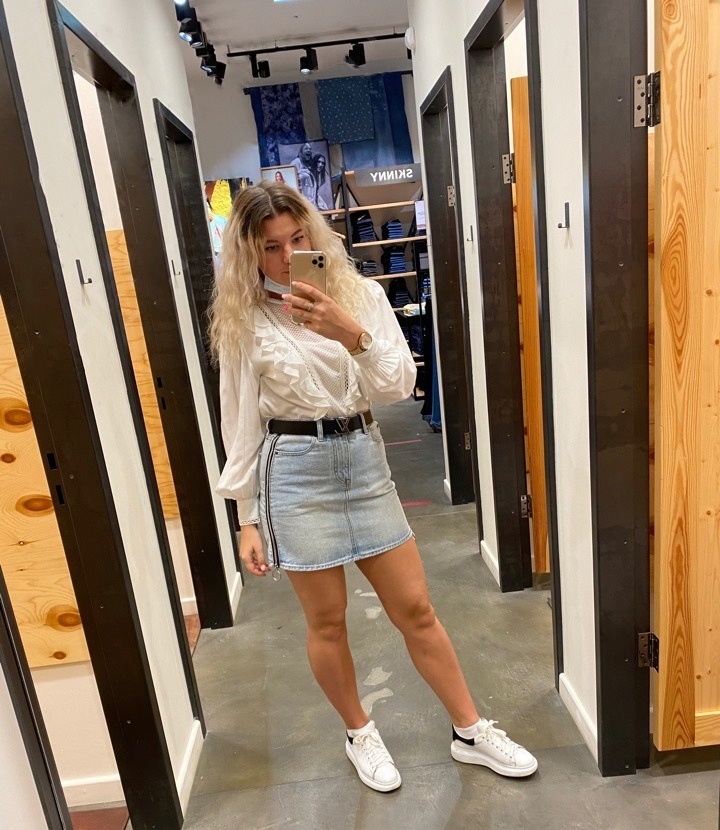 Ирен привлекальеная девушка из Шахт цена от 3500 руб