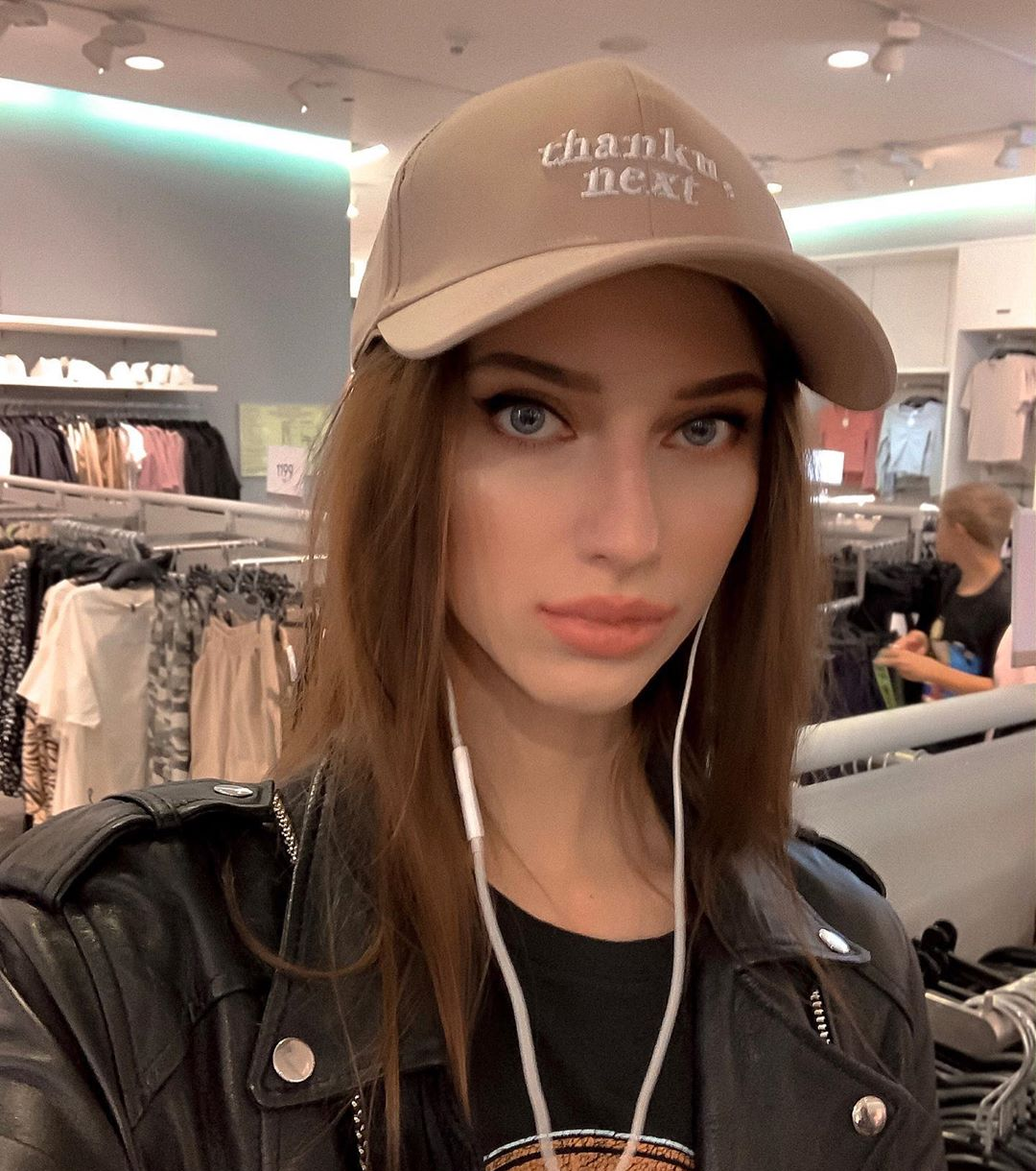 Лада привлекальеная девушка из Шахт цена от 3000 руб