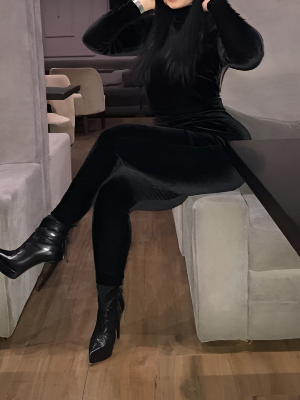 Ева привлекательная девушка из Шахт цена от 3000 руб