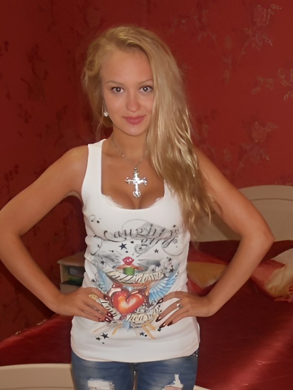 Ника привлекательная девушка из Шахт цена от 10000 руб