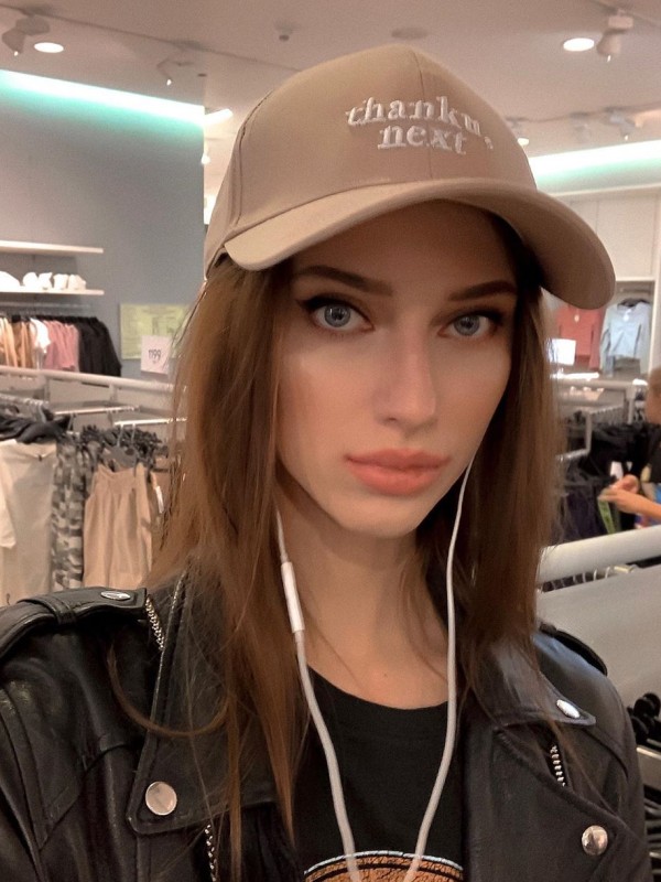 Лада привлекательная девушка из Шахт цена от 3000 руб