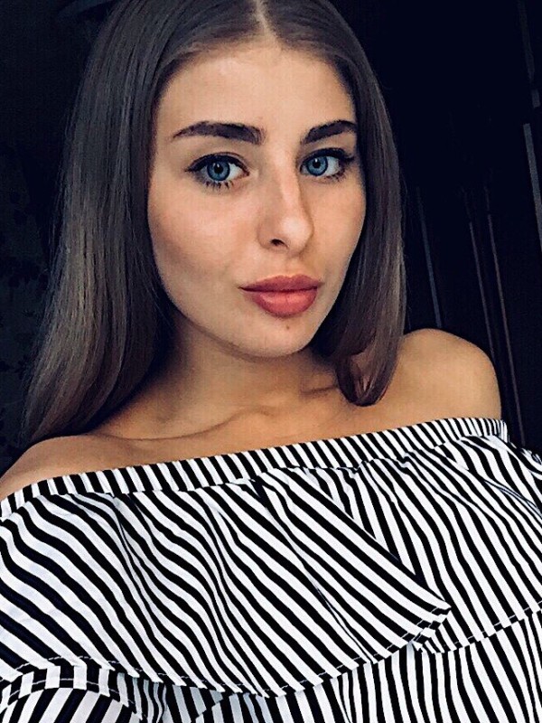 Алена привлекательная девушка из Шахт цена от 3500 руб